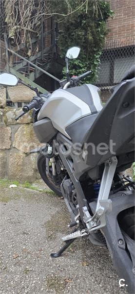 Yamaha MT-125 – Vista 3