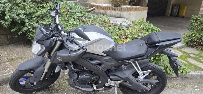 Yamaha MT-125 – Vista 4
