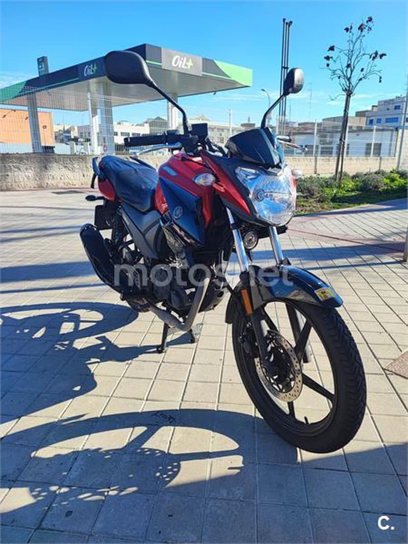 Yamaha YS125 – Vista 1