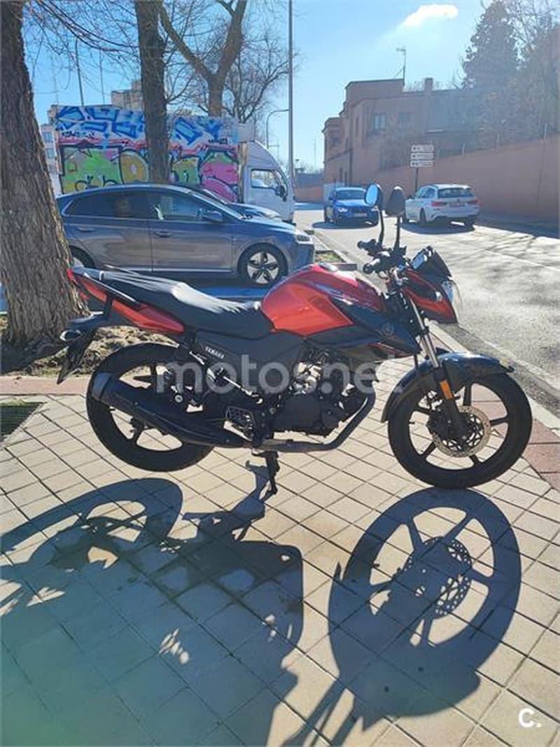 Yamaha YS125 – Vista 3