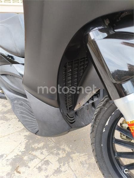 Piaggio Beverly 300 – Vista 12