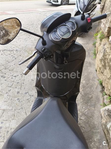 Piaggio Beverly 300 – Vista 10