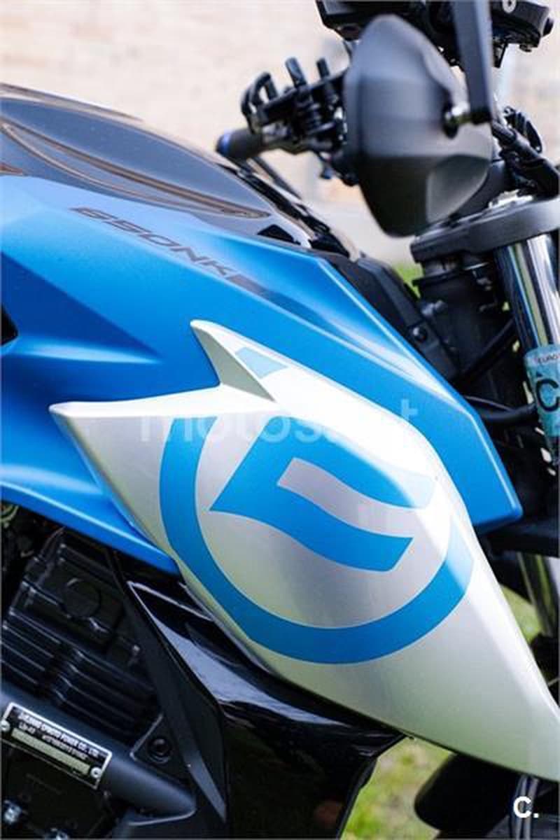 CFMOTO 650 NK 3999 € 2024 Madrid - 8