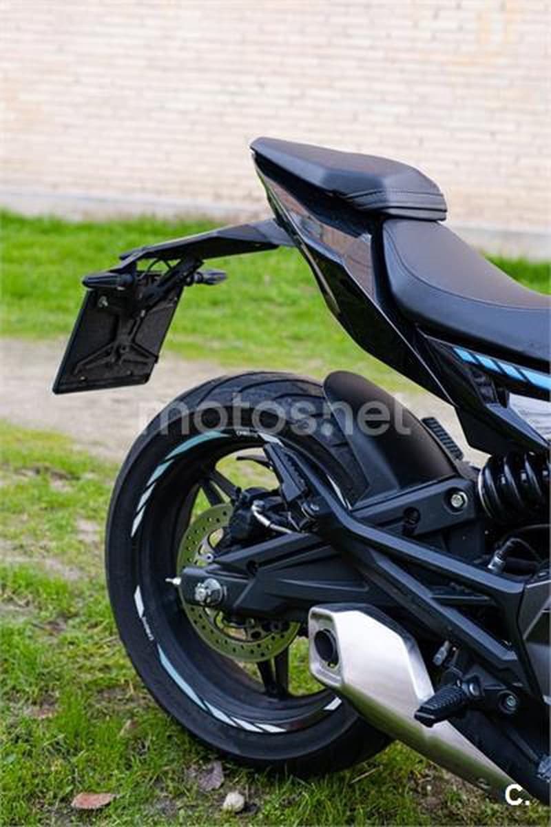 CFMOTO 650 NK 3999 € 2024 Madrid - 9