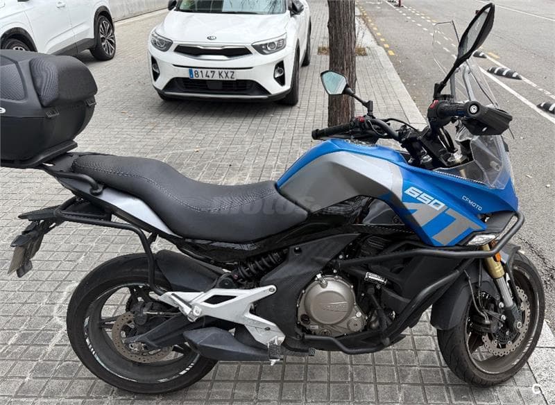 CFMOTO 650 MT – Vista 2