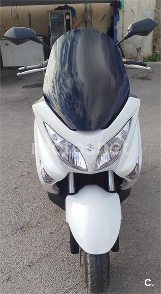 Suzuki BURGMAN 200 2500 € 2015 Alicante - 1