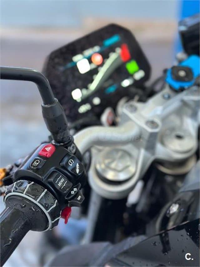 BMW F 900 R – Vista 2