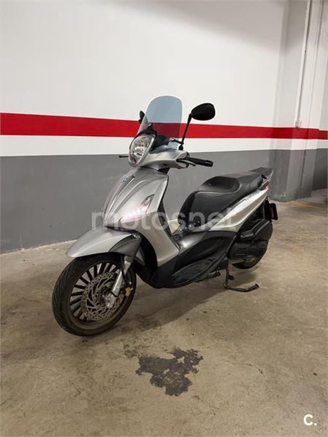 Piaggio Beverly 300 – Vista 2