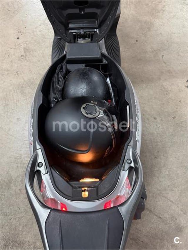 Piaggio Beverly 300 – Vista 7