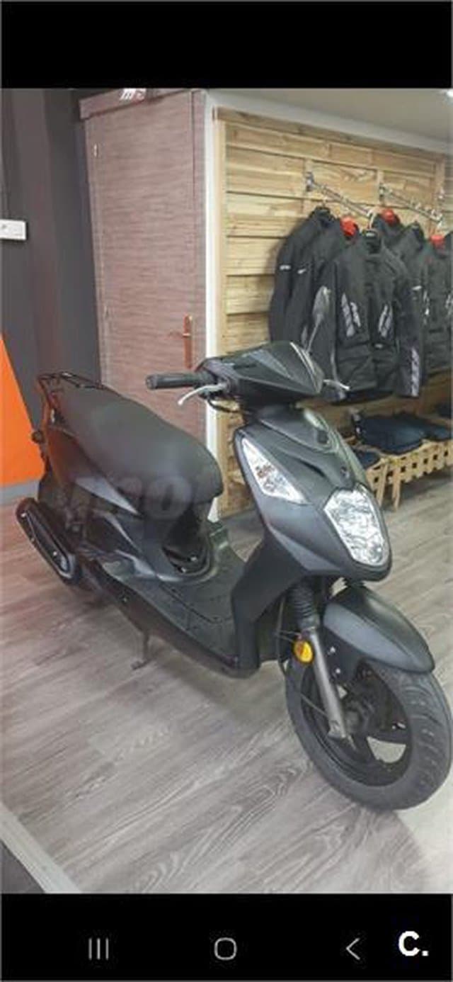 SYM SYMPLY 2 50 – Vista 1