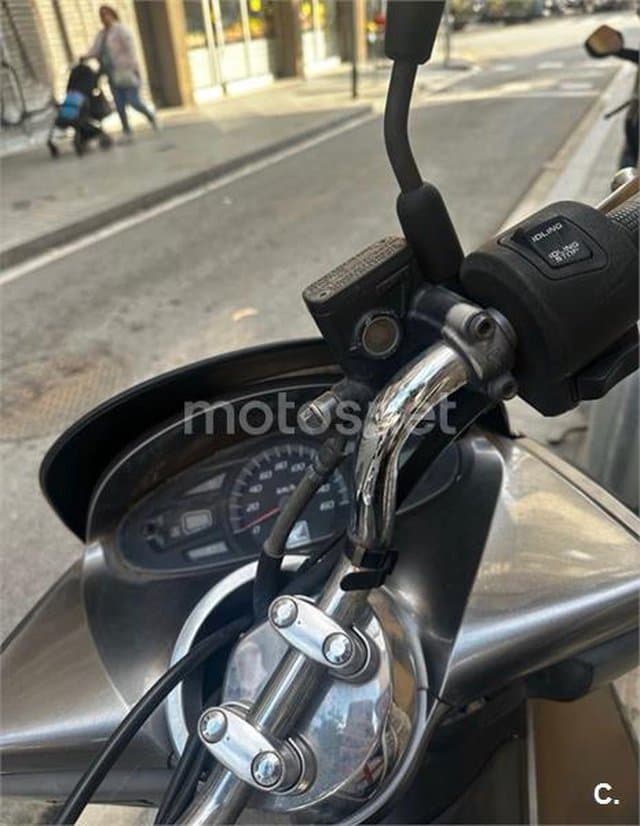 Honda PCX 125 800 € 2010 Barcelona - 4