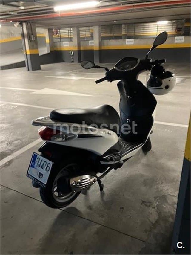 Piaggio FLY 125 ie 3V – Vista 1