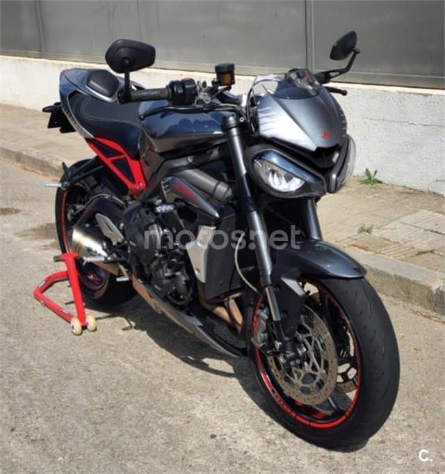 Triumph Street Triple 8300 € 2021 Barcelona - 2