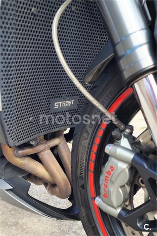 Triumph Street Triple 8300 € 2021 Barcelona - 9