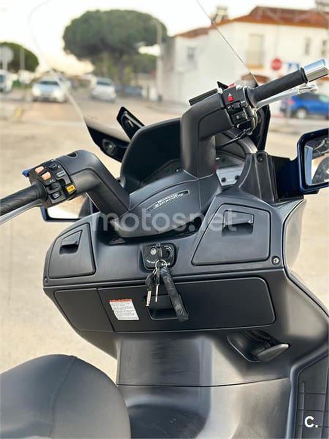 Suzuki BURGMAN 650 Executive 2200 € 2006 Sevilla - 5