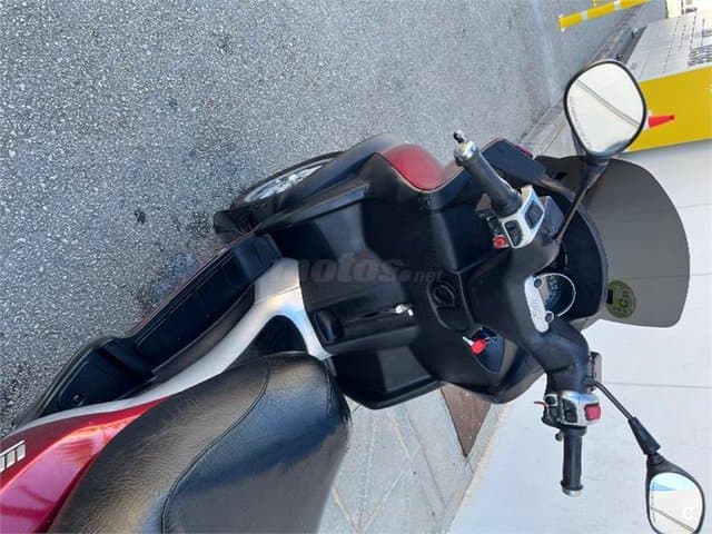 Piaggio MP3 LT 400 2800 € 2010 Alicante - 1