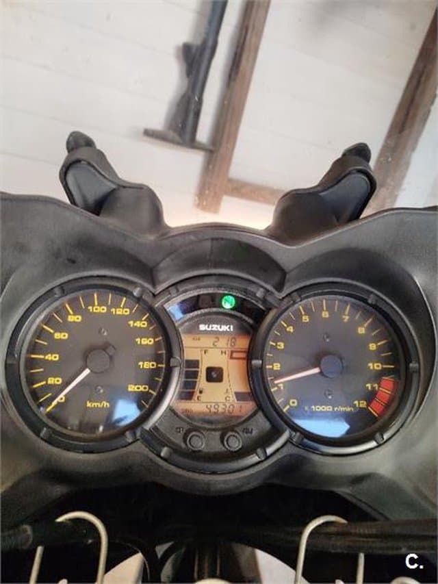 Suzuki V-Strom 650 – Vista 1