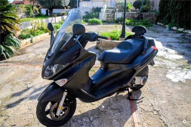 Piaggio X EVO 125 – Vista 4