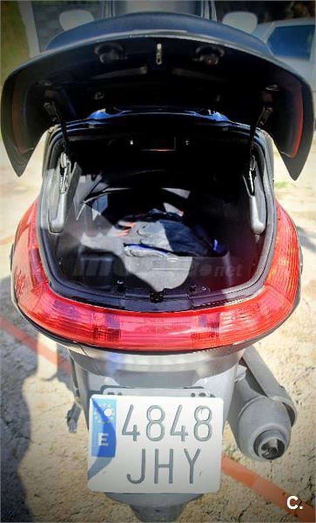 Piaggio X EVO 125 – Vista 6