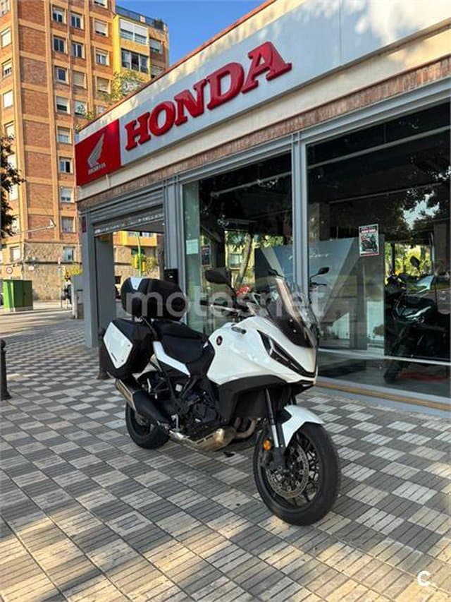 Honda NT1100 – Vista 5