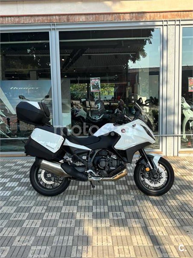 Honda NT1100 – Vista 8