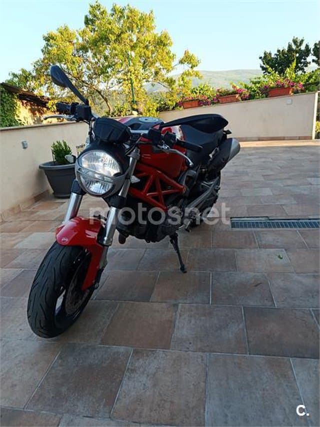 Ducati Monster 696+ ABS 4800 € 2014 Ourense - 2
