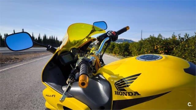 Honda CBR 600F – Vista 8