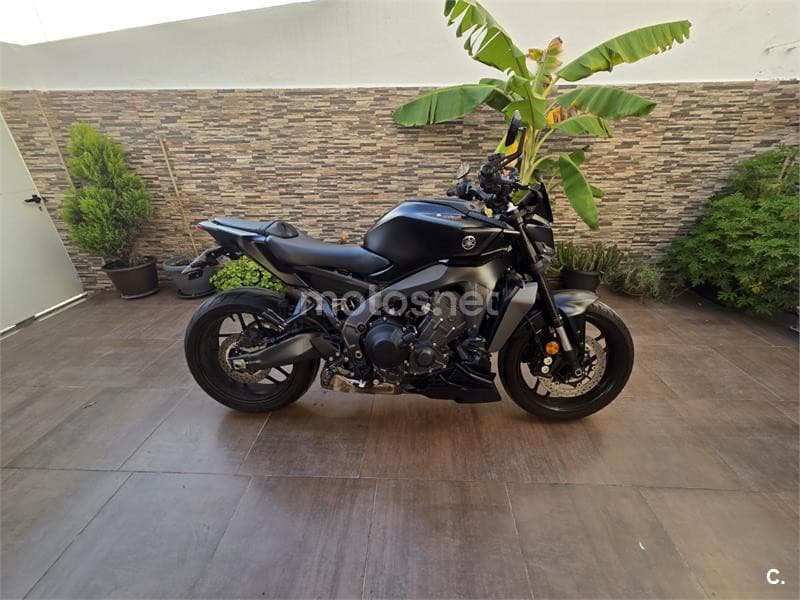 Yamaha MT 09 – Vista 1