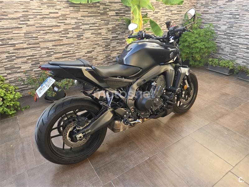 Yamaha MT 09 – Vista 6
