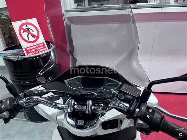 Honda PCX 125 – Vista 6