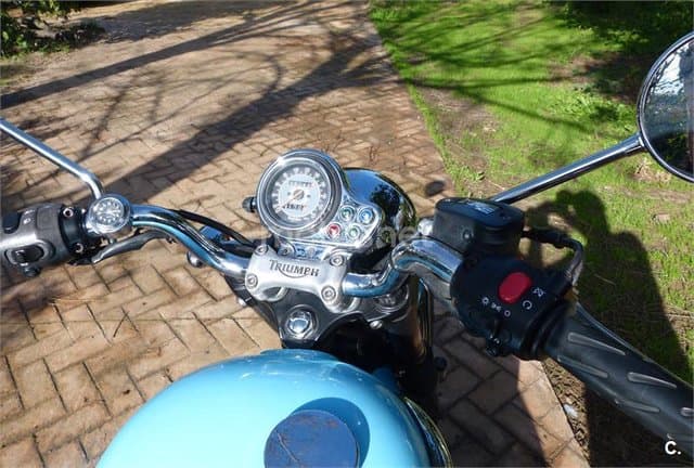 Triumph BONNEVILLE 900 4500 € 2001 Sevilla - 4