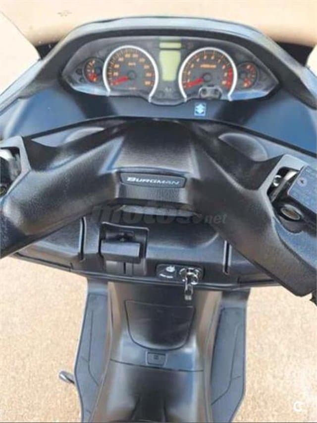 Suzuki BURGMAN 400 1800 € 2006 Badajoz - 5
