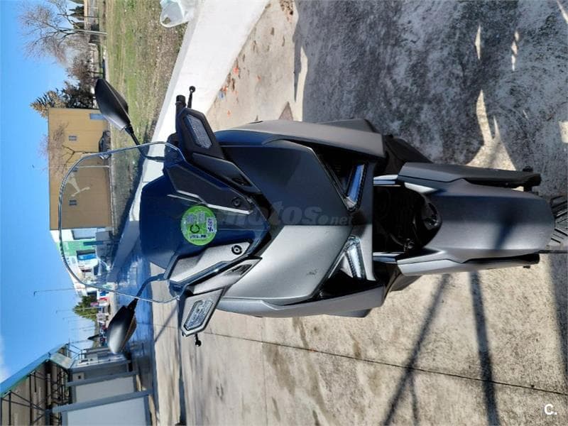 Yamaha XMAX 300 5500 € 2024 Jaén - 1