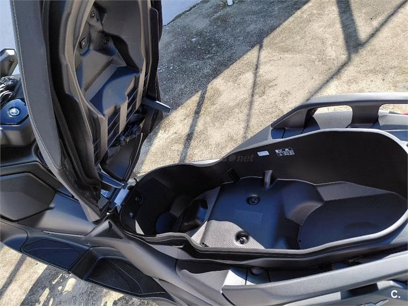 Yamaha XMAX 300 5500 € 2024 Jaén - 4