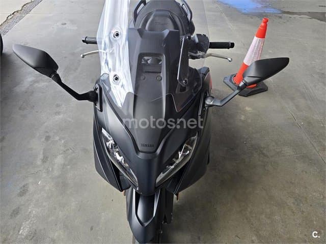 Yamaha TMAX – Vista 3