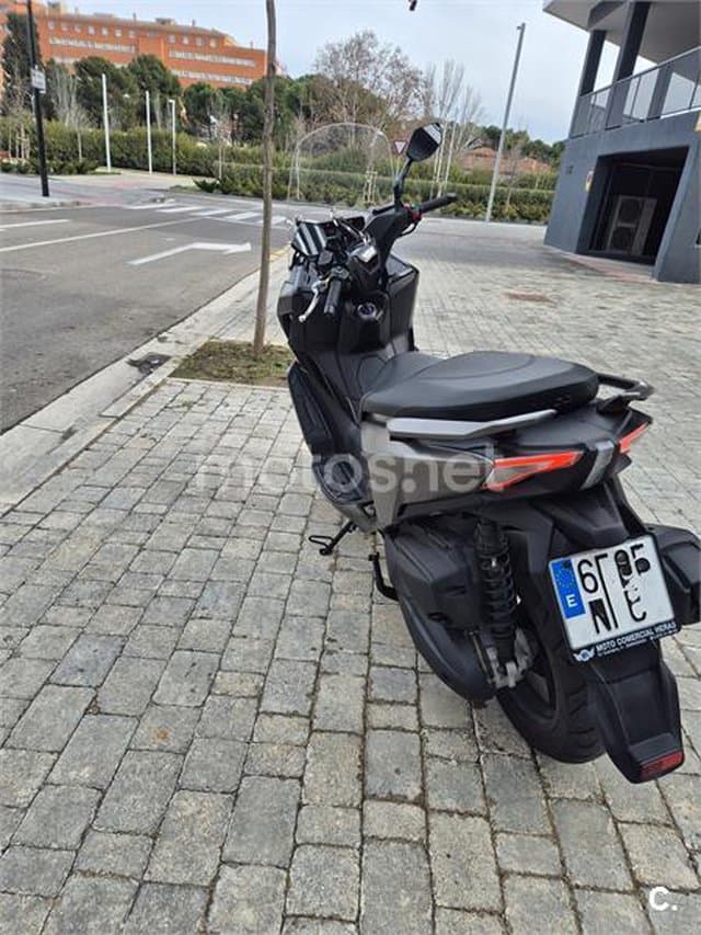 Kymco Super Dink 350i – Vista 3