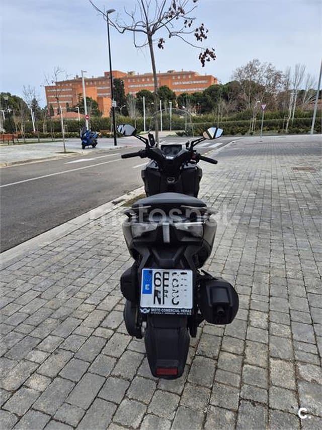 Kymco Super Dink 350i – Vista 4