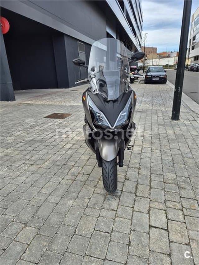 Kymco Super Dink 350i – Vista 10