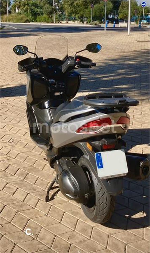 Suzuki BURGMAN 400 3900 € 2019 Huelva - 8