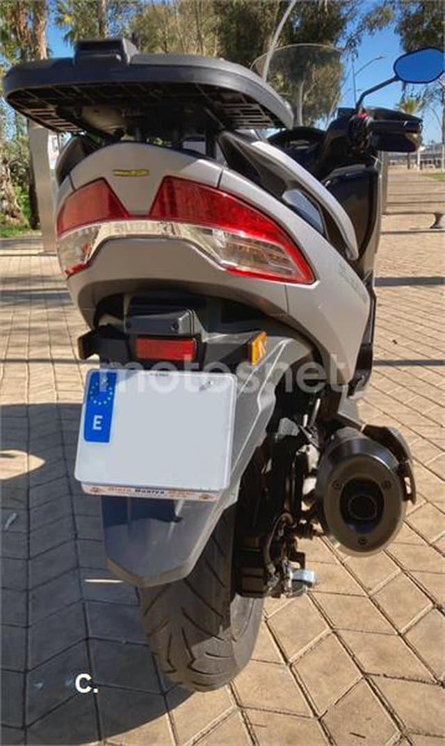 Suzuki BURGMAN 400 3900 € 2019 Huelva - 9