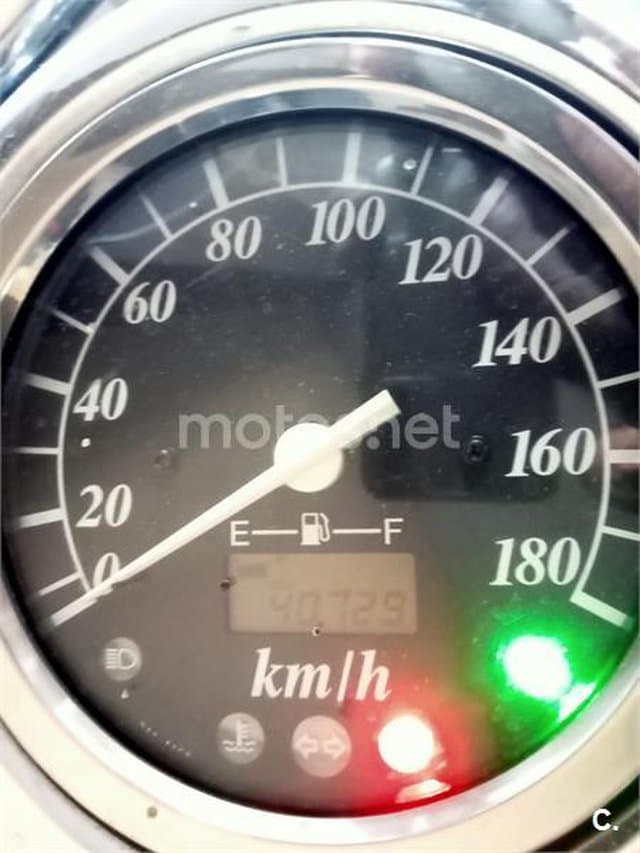 Suzuki VL 800 Intruder Volusia – Vista 1