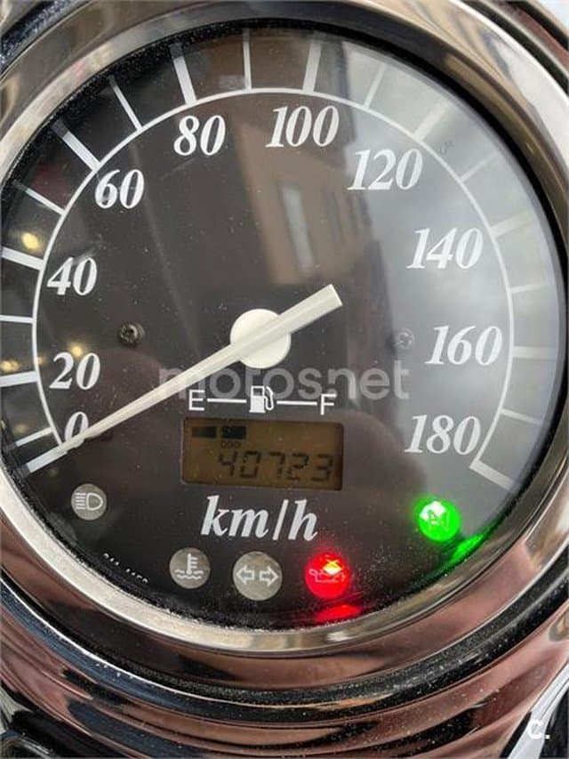 Suzuki VL 800 Intruder Volusia – Vista 4