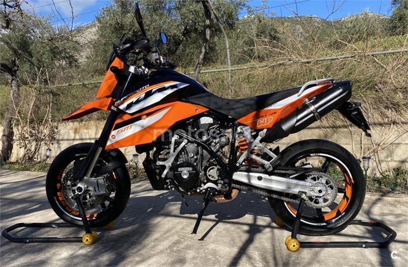 KTM 990 SUPERMOTO – Vista 3