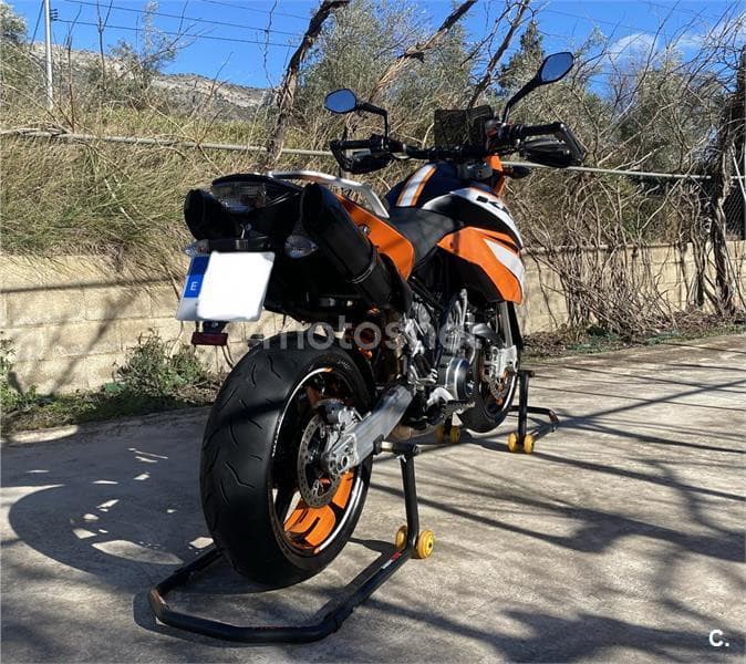 KTM 990 SUPERMOTO – Vista 4