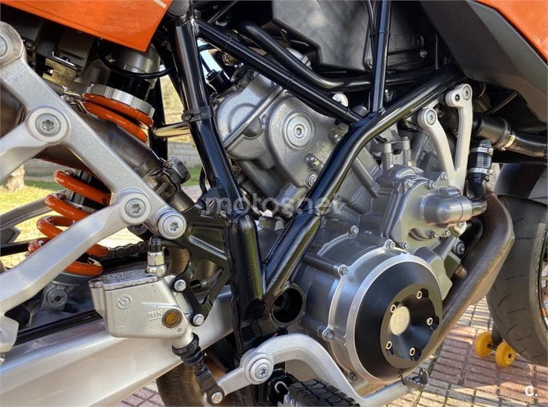 KTM 990 SUPERMOTO – Vista 7