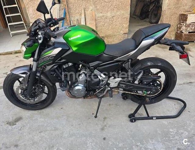 Kawasaki Z 650 – Vista 1