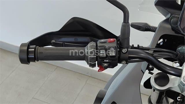 BMW F 750 – Vista 15