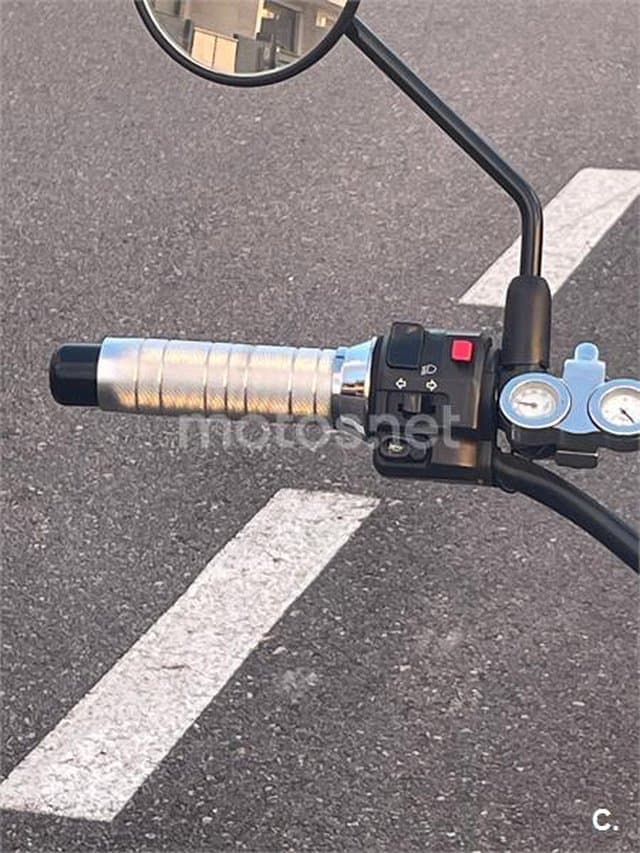 Suzuki VanVan 125 – Vista 4