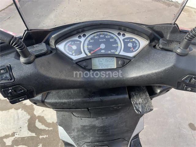 Yamaha XMAX 250 – Vista 3