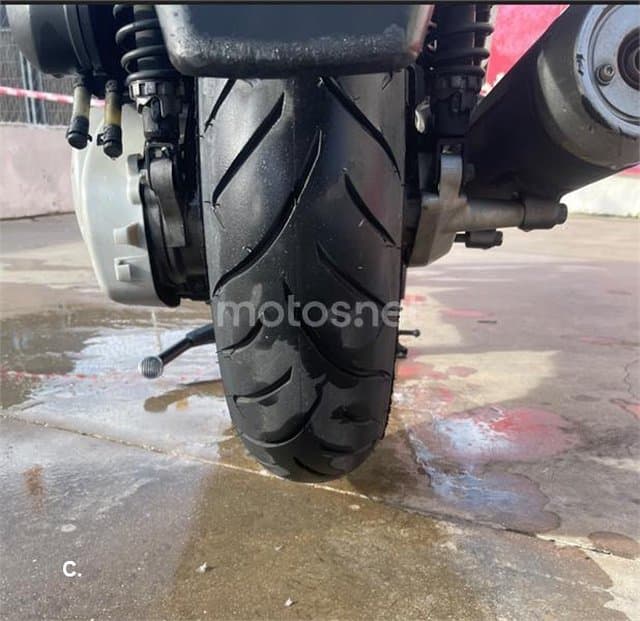 Yamaha XMAX 250 – Vista 9